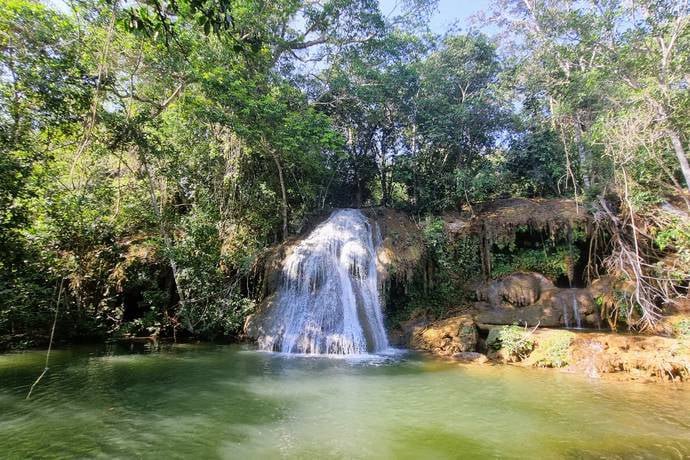 cachoeira da gruta