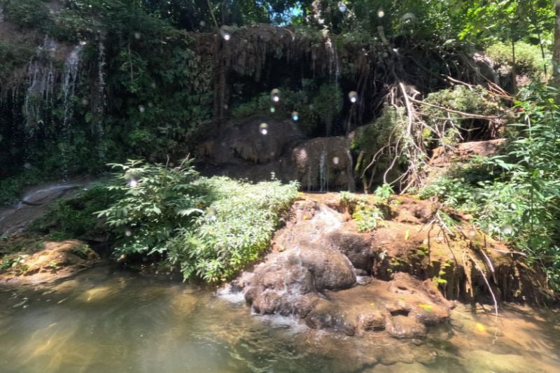 foto Cachoeira da Gruta no parque