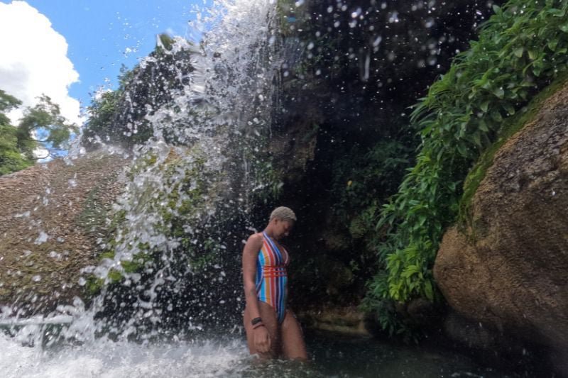 cachoeira do sol no parque das cachoeiras fotos